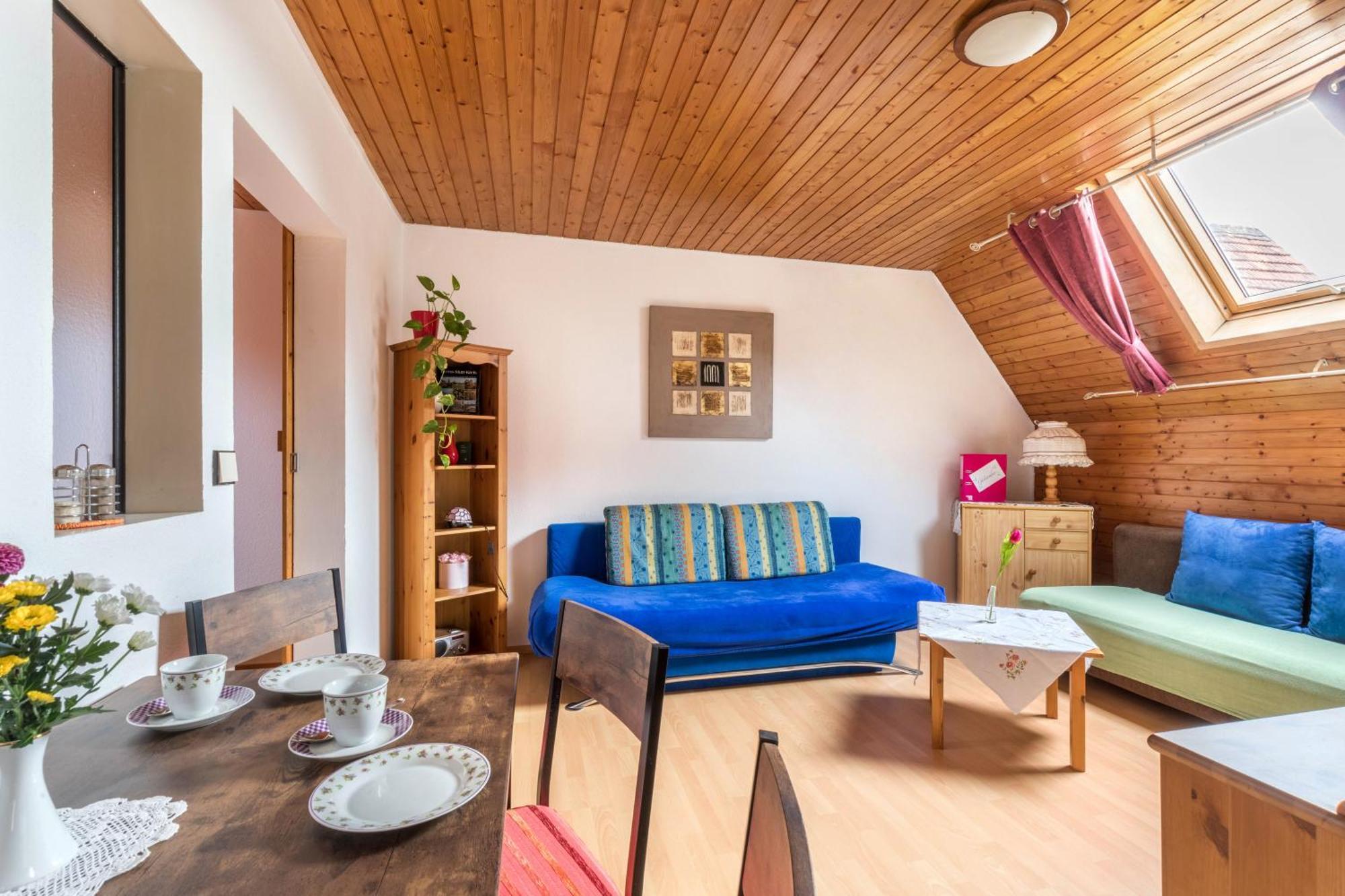 Apartmenthaus Ferienwohnungen Sila Вайнштадт Екстер'єр фото
