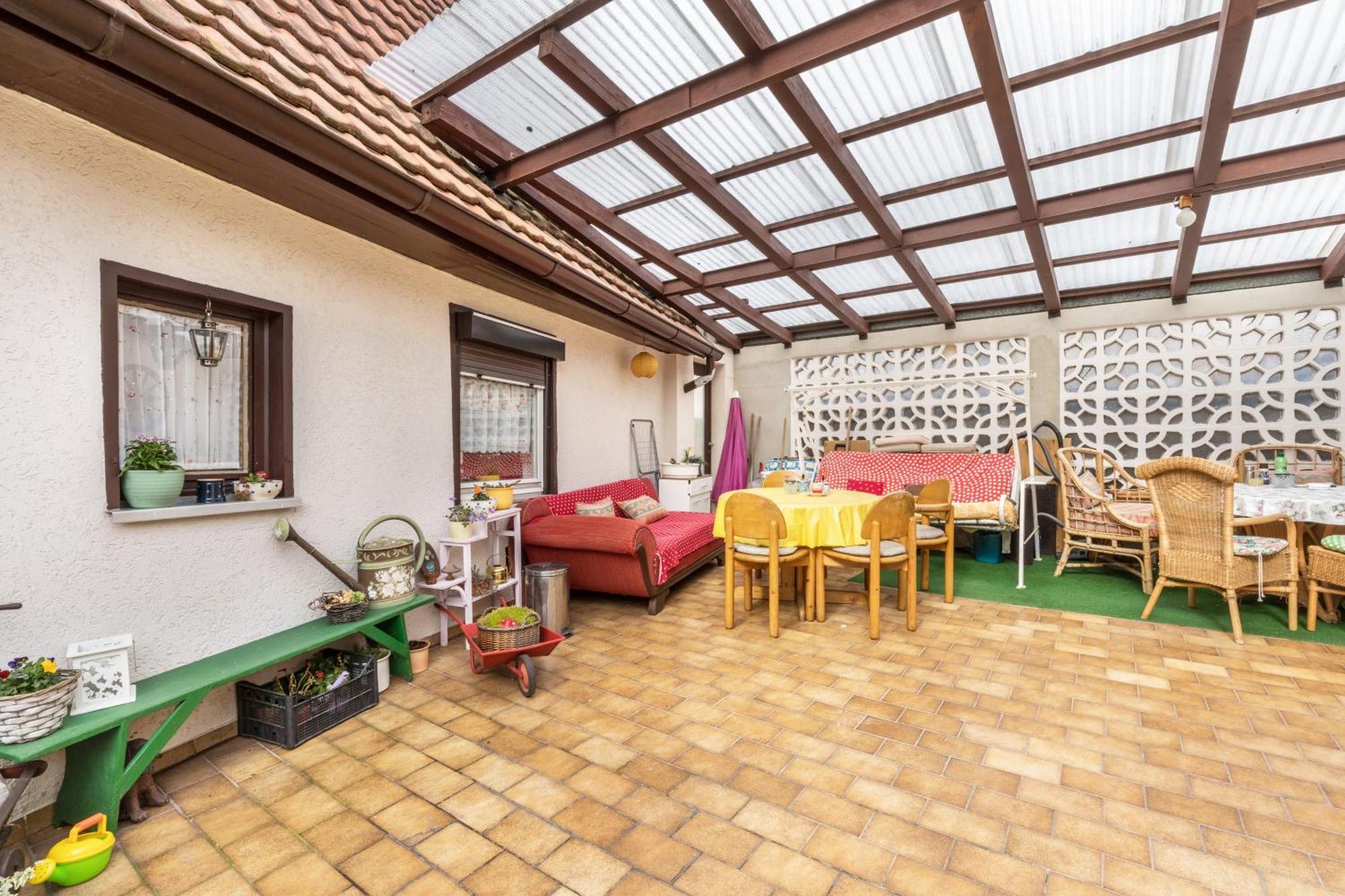 Apartmenthaus Ferienwohnungen Sila Вайнштадт Екстер'єр фото