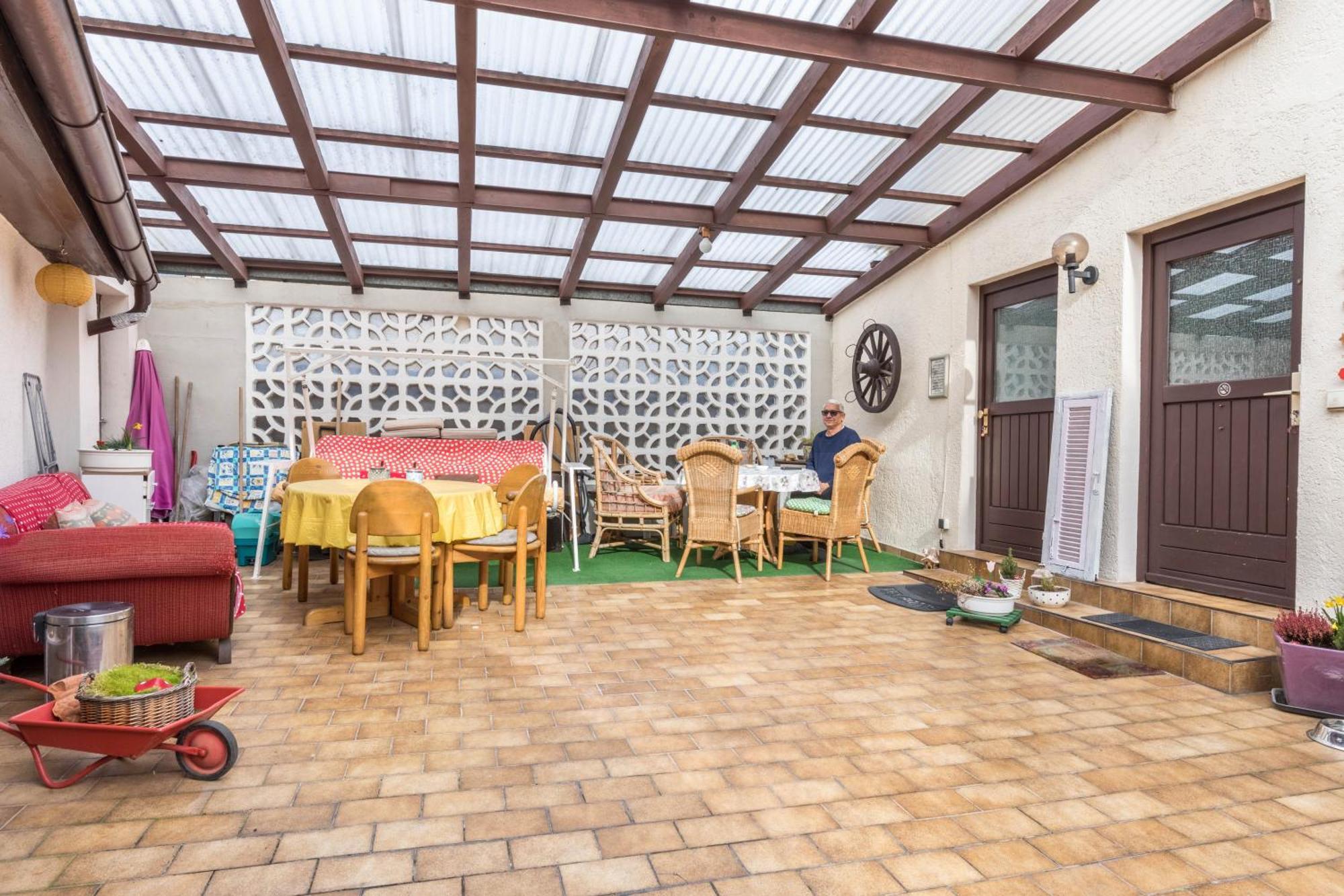 Apartmenthaus Ferienwohnungen Sila Вайнштадт Екстер'єр фото