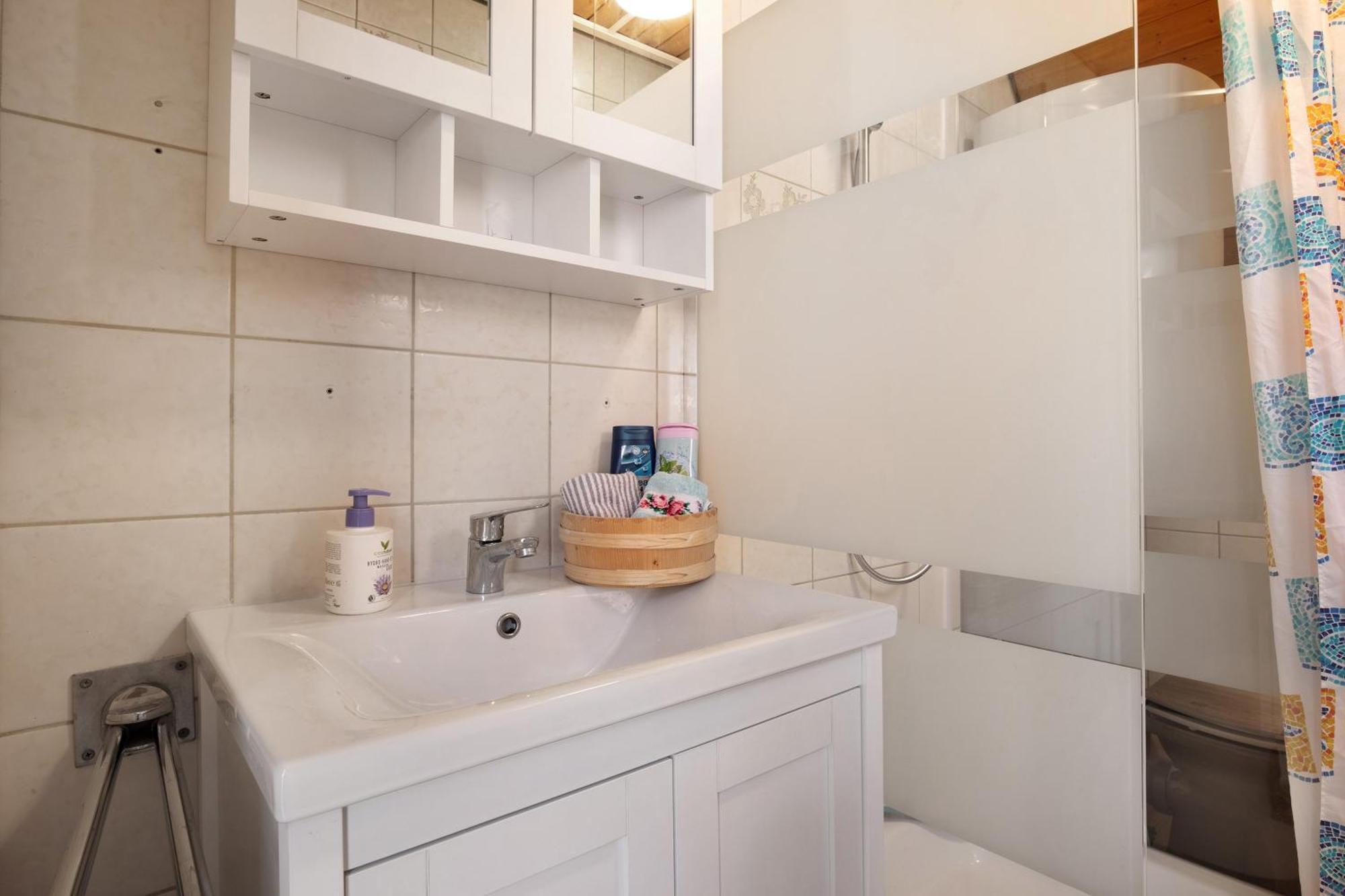 Apartmenthaus Ferienwohnungen Sila Вайнштадт Екстер'єр фото